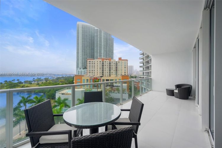 Paramount Bay #803 image #22