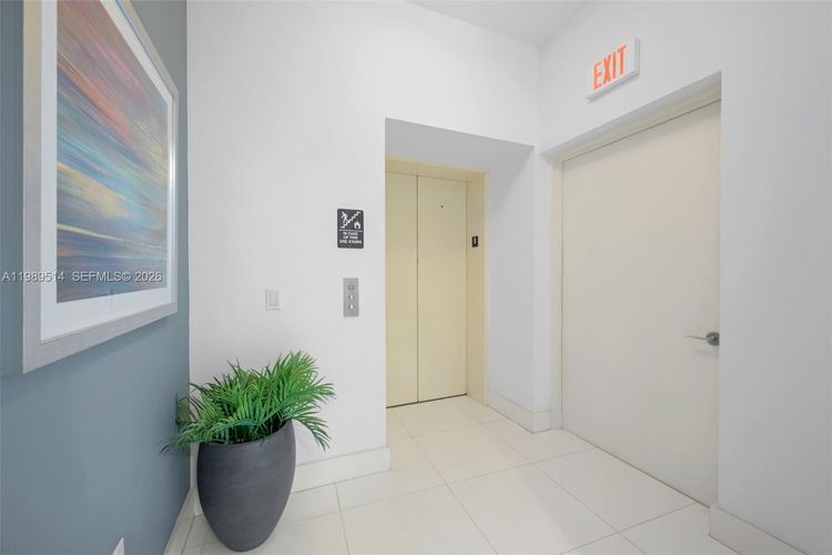 Paramount Bay #803 image #24
