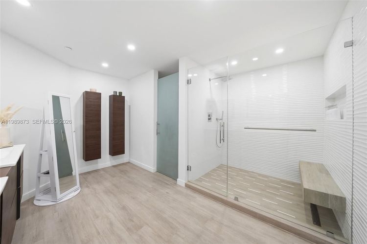 One Island Place #1203 image #30