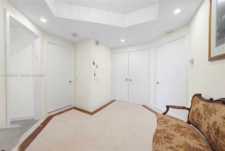 One Island Place #1203 image #33