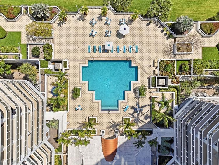 One Island Place #1203 image #40