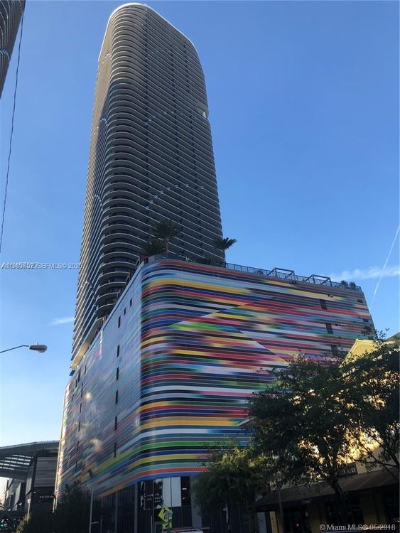 SLS Lux Brickell #2005 image #15
