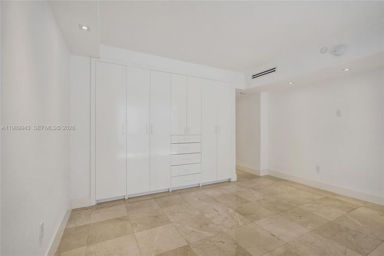 The Tiffany #504 image #32