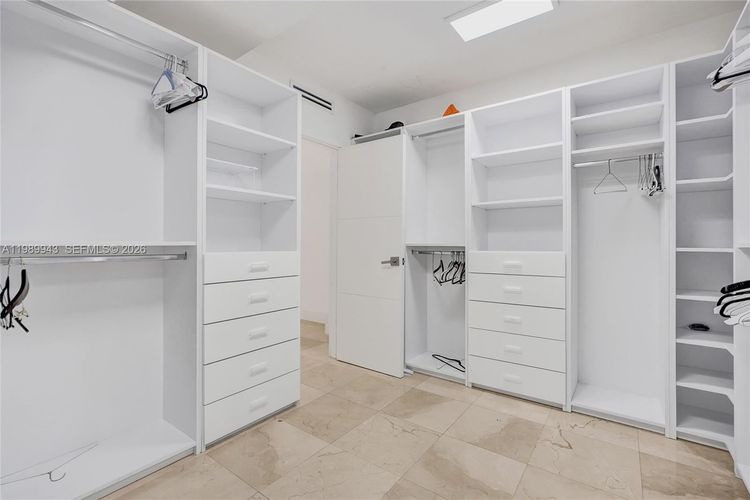 The Tiffany #504 image #37