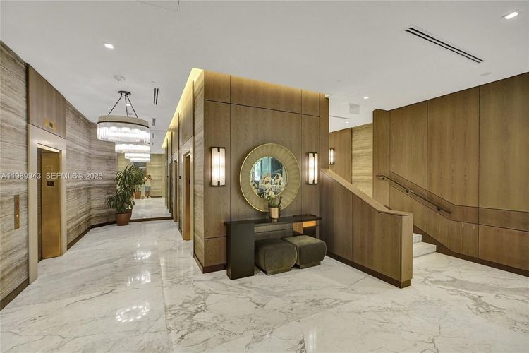 The Tiffany #504 image #47