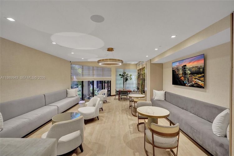 The Tiffany #504 image #50