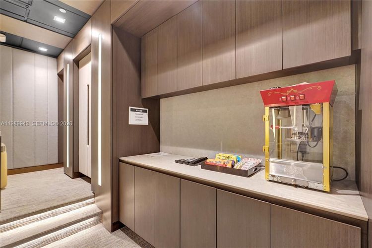 The Tiffany #504 image #53