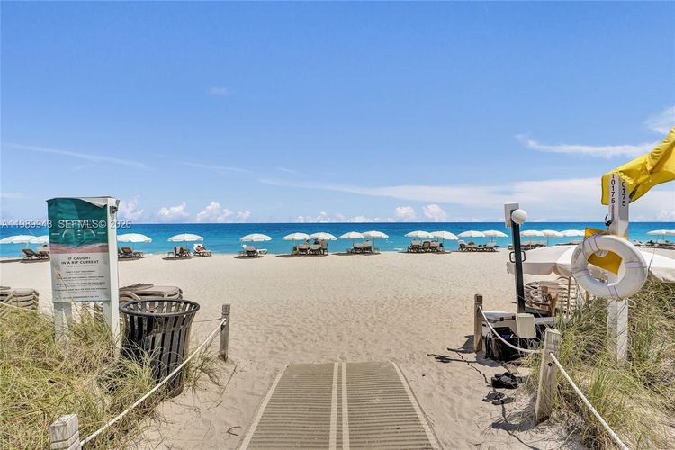 The Tiffany #504 image #59