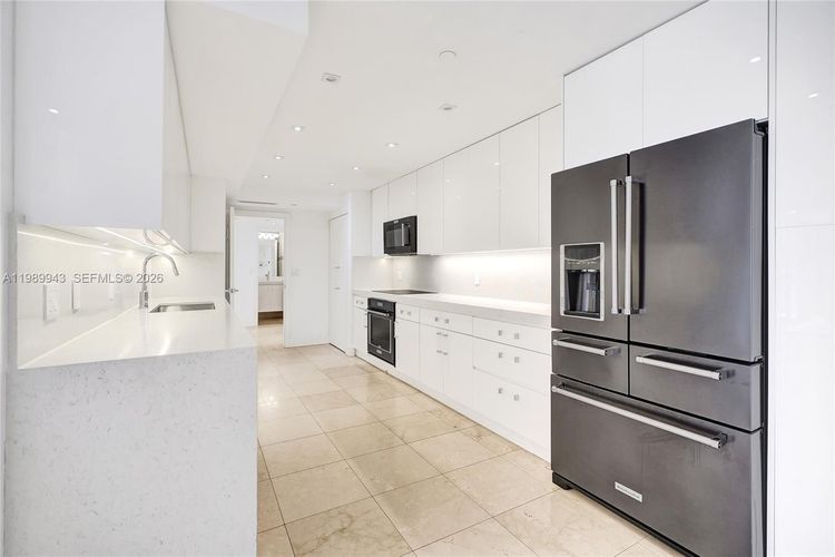 The Tiffany #504 image #7