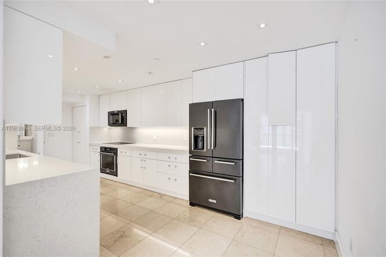 The Tiffany #504 image #9