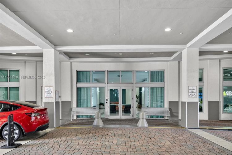 Metropolis at Dadeland #1203 image #11