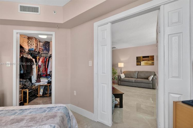 Metropolis at Dadeland #1203 image #37