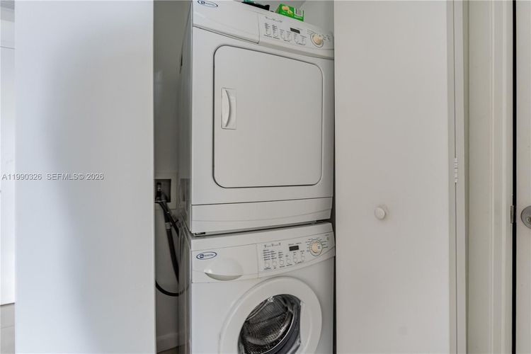 Midblock Condominium #702 image #30