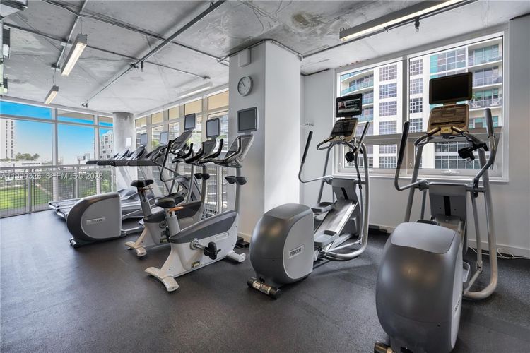 Midblock Condominium #702 image #41