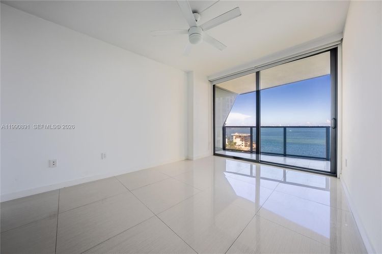 Icon Bay #707 image #8