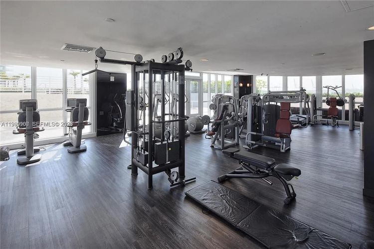 Bentley Bay #1013 image #11