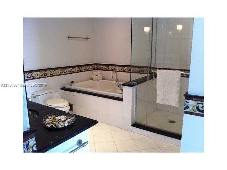 Bentley Bay #1013 image #6