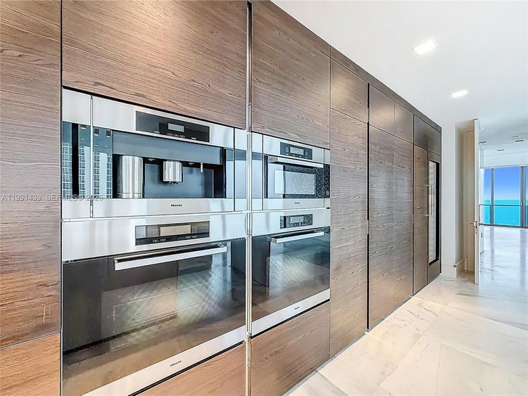 Regalia #5 image #32