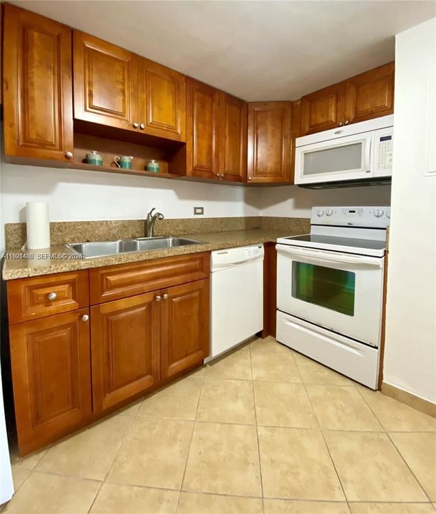 Four Ambassadors #531 image #16