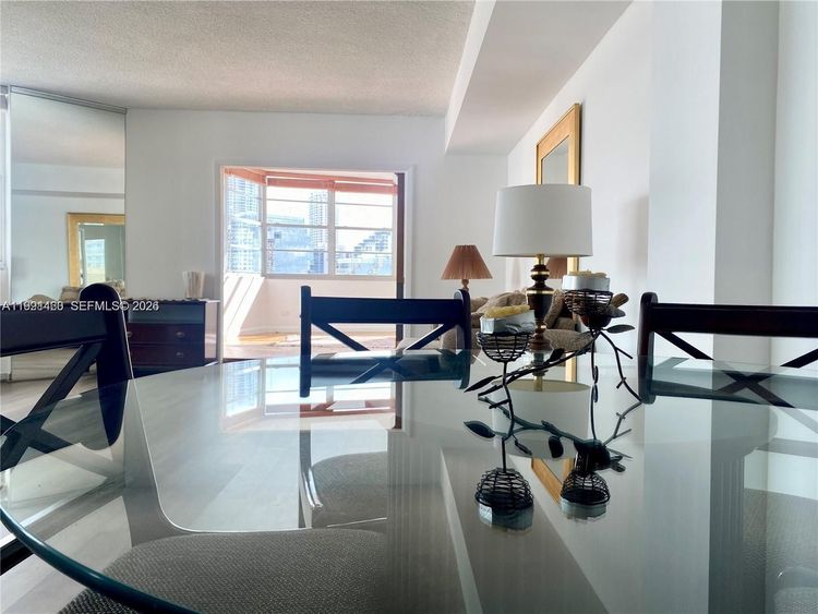 Four Ambassadors #531 image #6