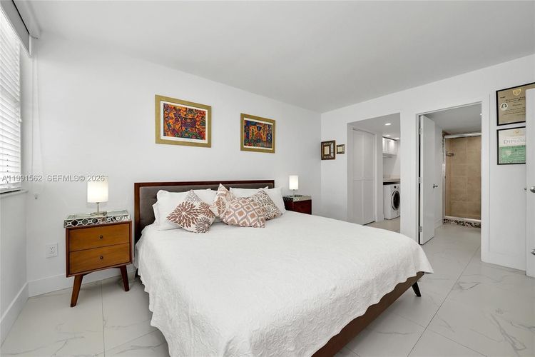 Bayshore Place #1003A image #24