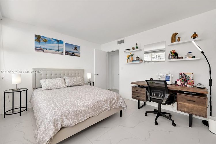 Bayshore Place #1003A image #28