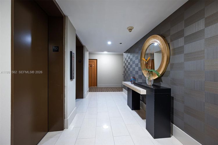 Bayshore Place #1003A image #38