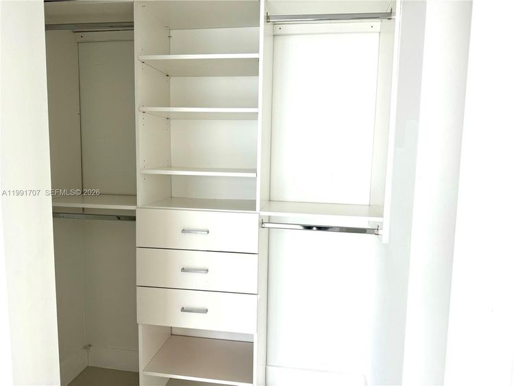 Mint #2905 image #12