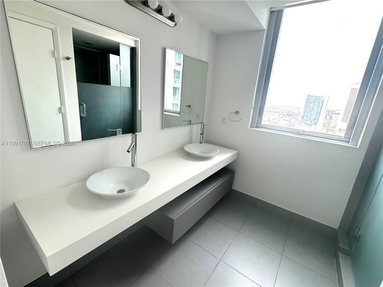 Mint #2905 image #13