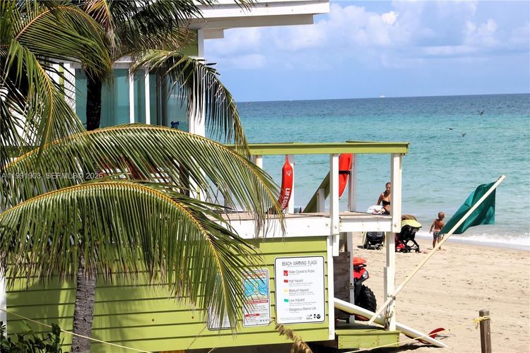 Parker Plaza Estates #821 image #32