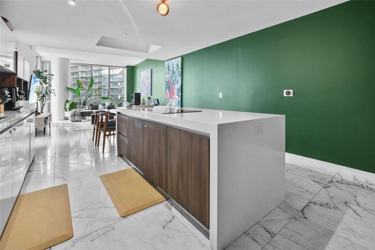 Paramount Miami Worldcenter #3211 image #24