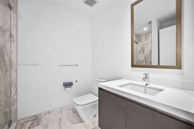 Paramount Miami Worldcenter #3211 image #39