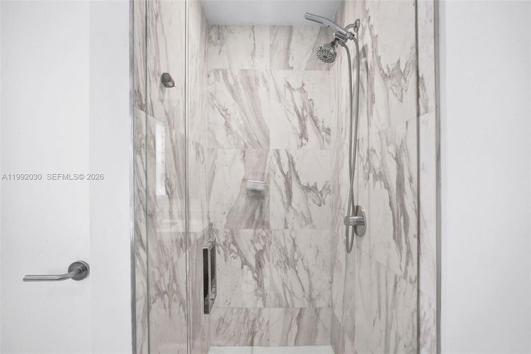 Paramount Miami Worldcenter #3211 image #40