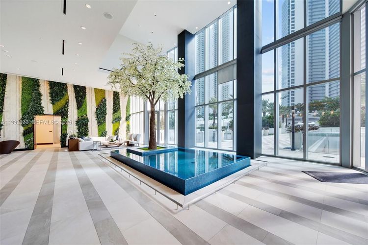 Paramount Miami Worldcenter #3211 image #46