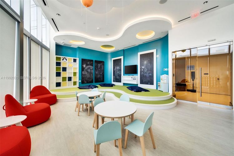 Paramount Miami Worldcenter #3211 image #53