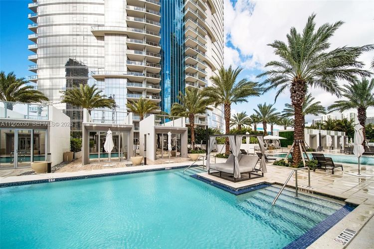 Paramount Miami Worldcenter #3211 image #66