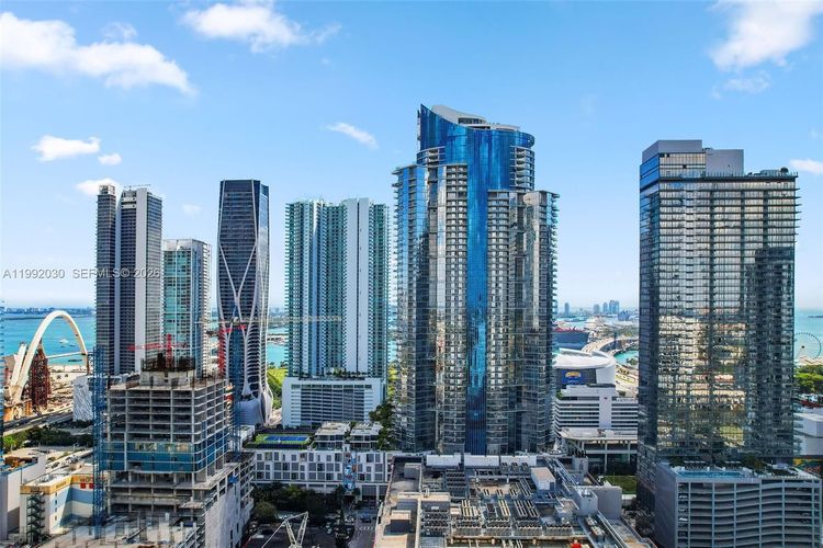 Paramount Miami Worldcenter #3211 image #69