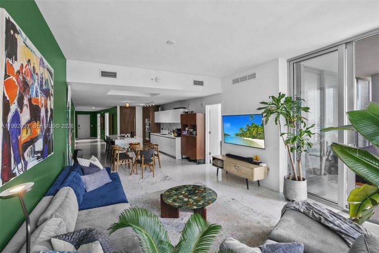 Paramount Miami Worldcenter #3211 image #7