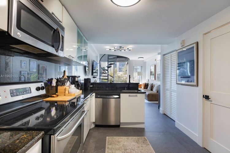 Lofts at Mayfair #311 image #9