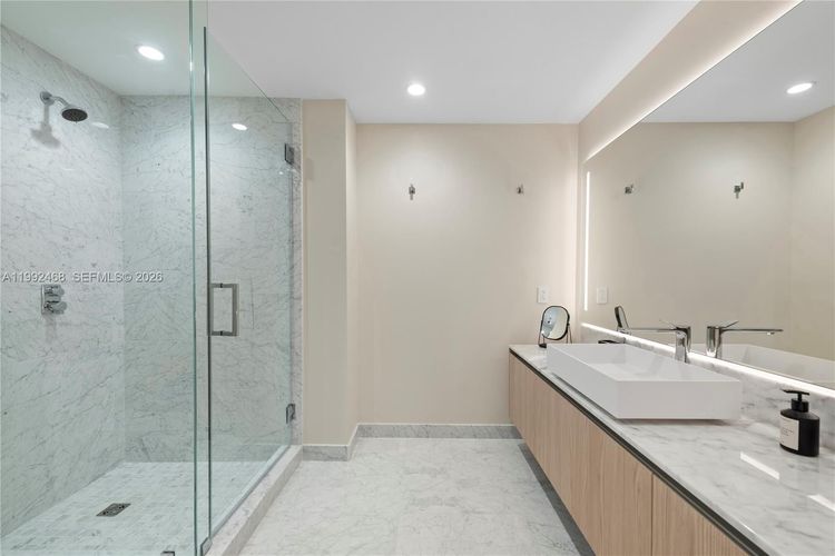 Onda Residences #303 image #29