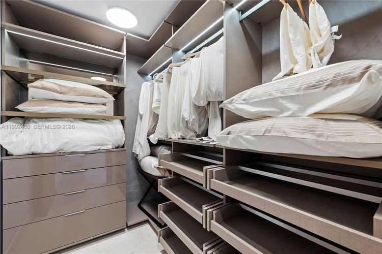 Onda Residences #303 image #30