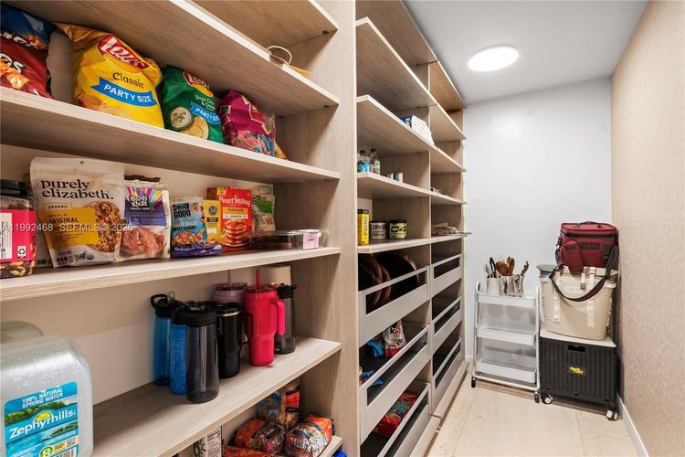 Onda Residences #303 image #39