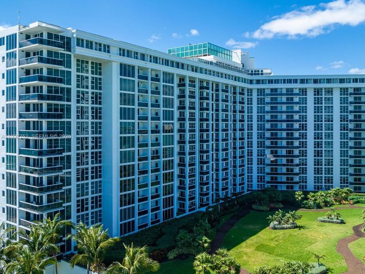 Harbour House #1107 image #15