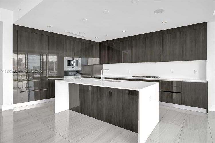 Echo Aventura #615 image #8