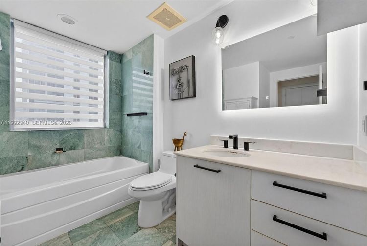 Avenue 1060 Brickell #2510 image #12