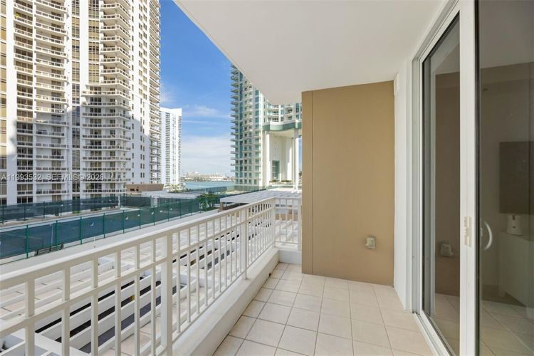 Courts Condo Brickell Key #806 image #13