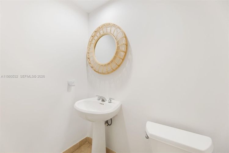 Courts Condo Brickell Key #806 image #16