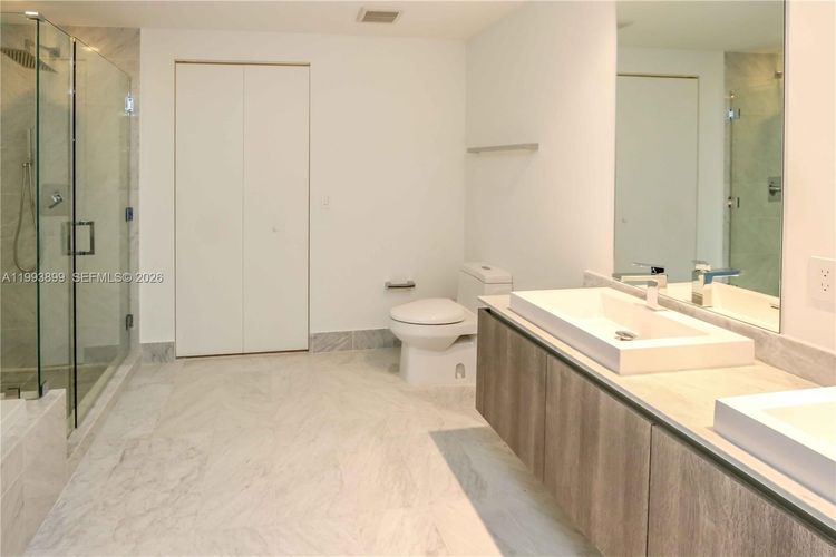 SLS Lux Brickell #3108 image #21