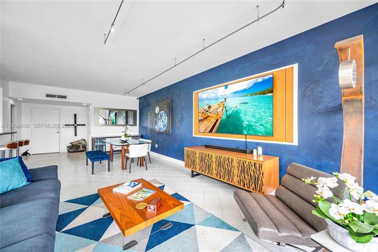 Blair House #3-C image #17