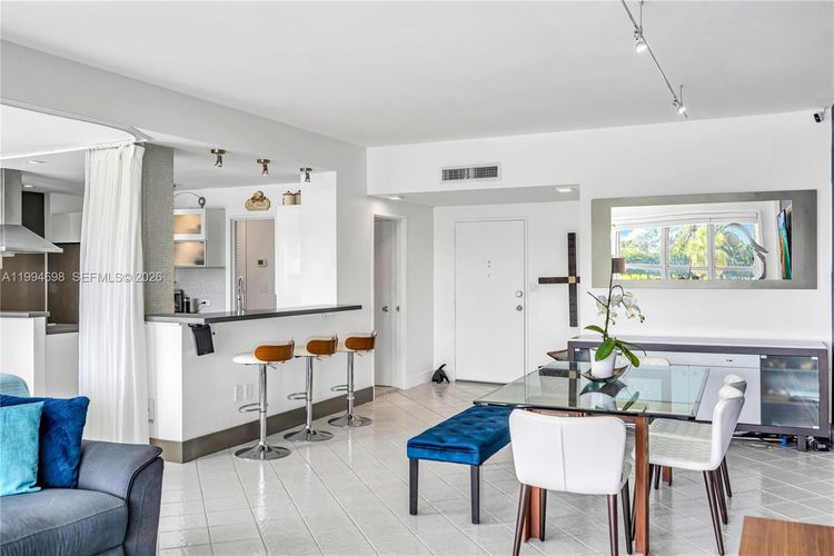 Blair House #3-C image #18